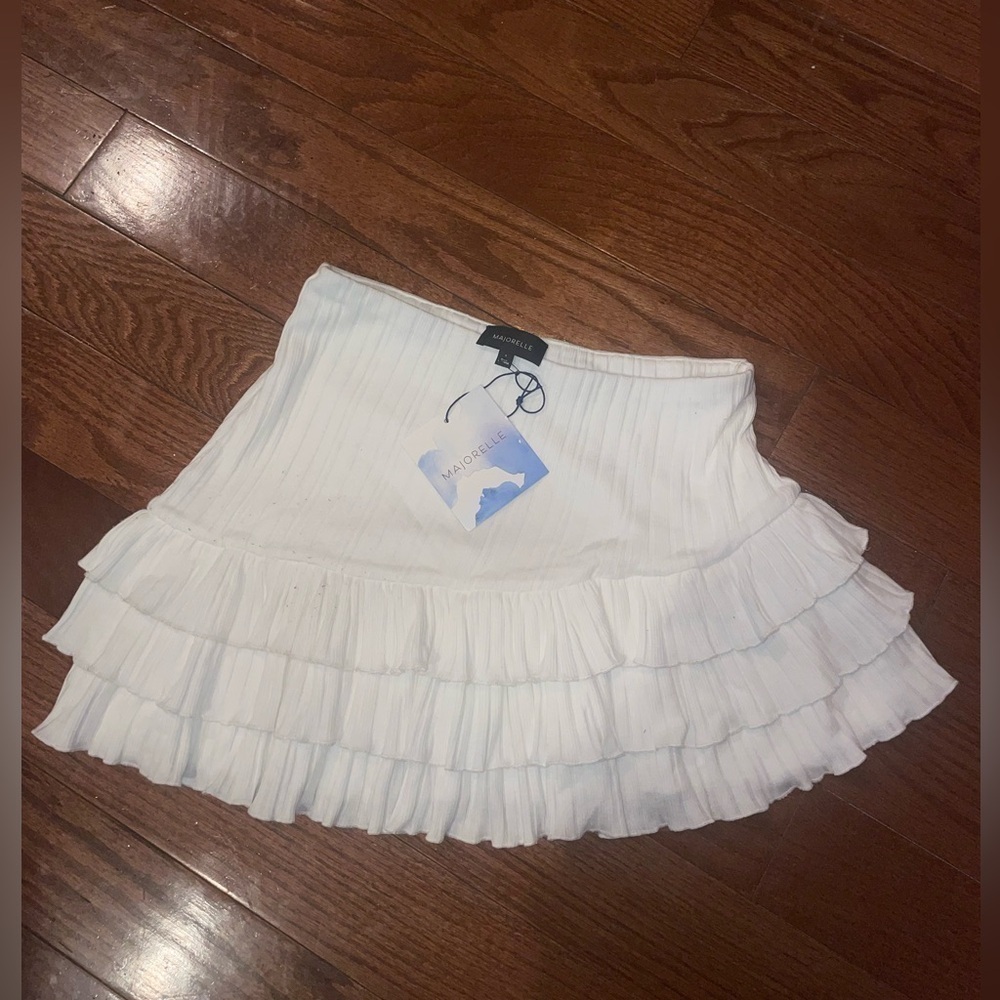 New! Majorelle 'Isadora' White  Asymmetric Mini Ruffled Skirt Size 🤍 Small NWT! - Picture 10 of 11